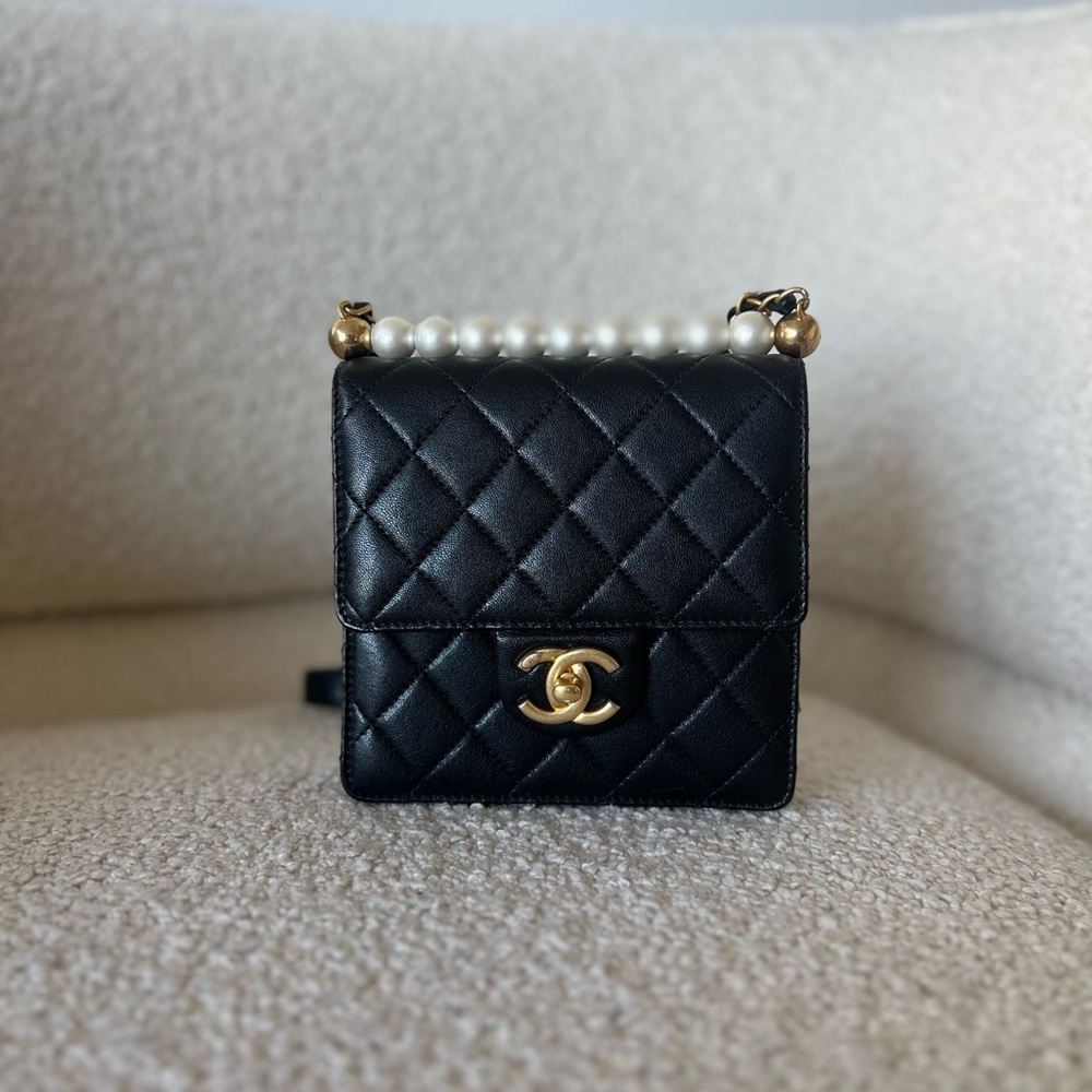 CC Black Leather Pearl Top Crossbody Bag